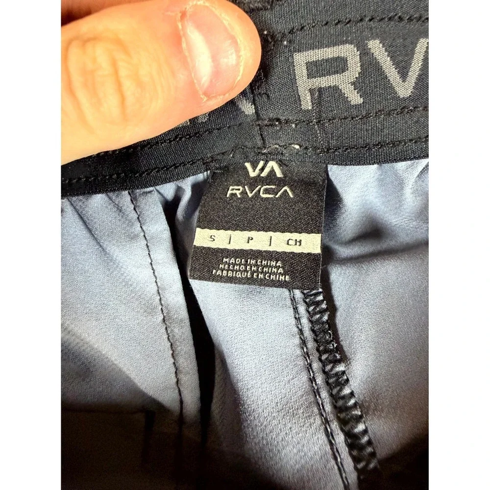 RVCA Yogger Shorts Men Small Gray Black All Over Print Easy Fit Workout Athletic